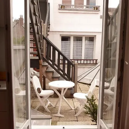 Agreable Dans Le Vieux *