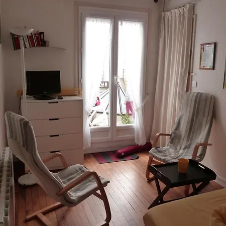 Agreable Dans Le Vieux *