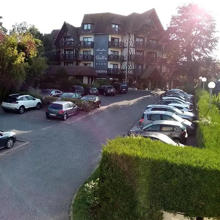 Agreable Dans Le Vieux Апартаменты *